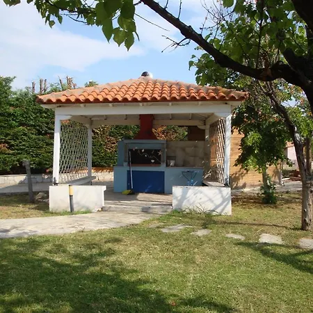 Wonderful House With Private Garden * Φλογητά