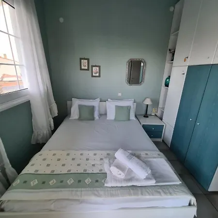 Wonderful House With Private Garden Holiday home *