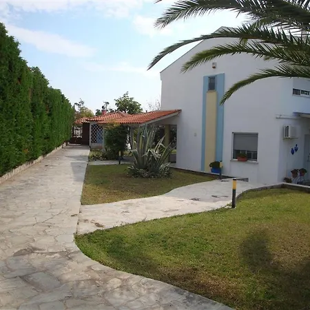 Wonderful House With Private Garden *