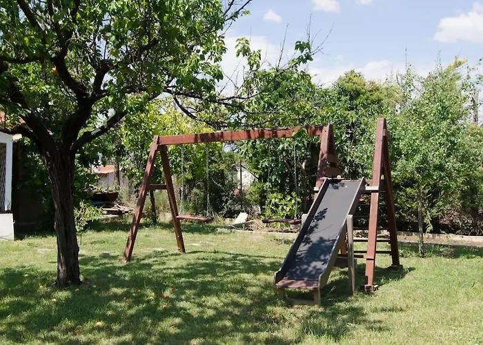 Wonderful House With Private Garden Prázdninový dům