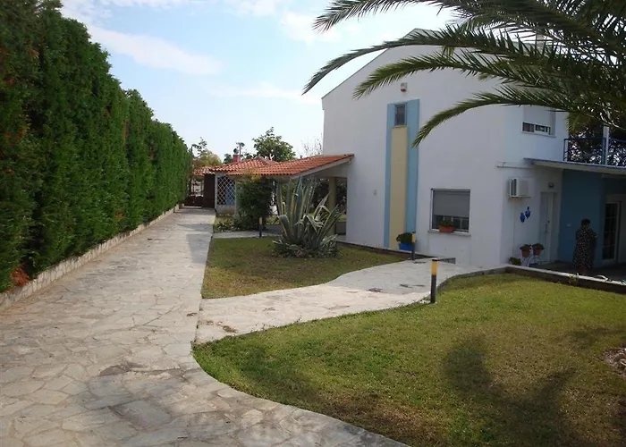 Wonderful House With Private Garden *