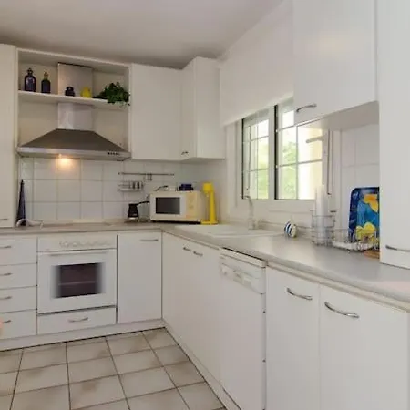 Feriehus Wonderful House With Private Garden Flogita