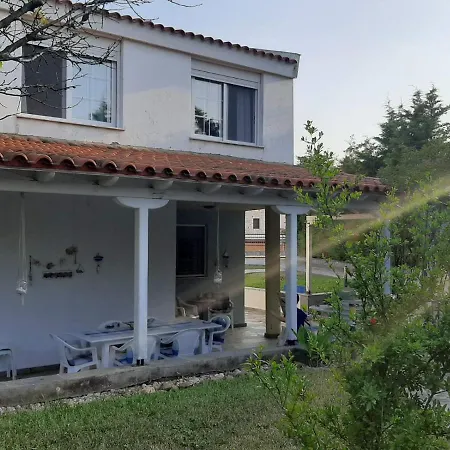 Wonderful House With Private Garden Feriehus *